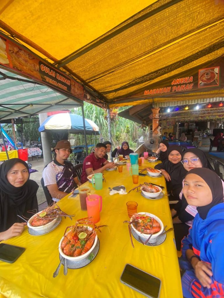 Diploma Pelancongan Amalan Halal | Kolej UNITI Kota Bharu (KUKB-Trip-Dabong-12)